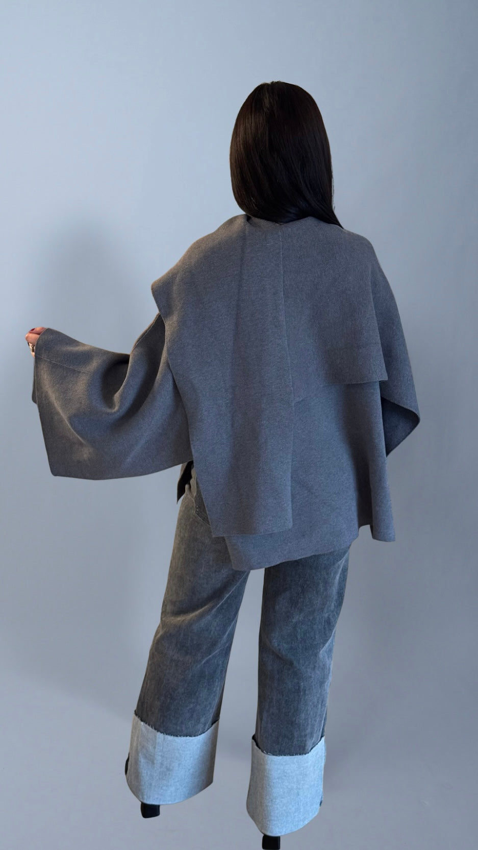 Cardigan Cape Gris